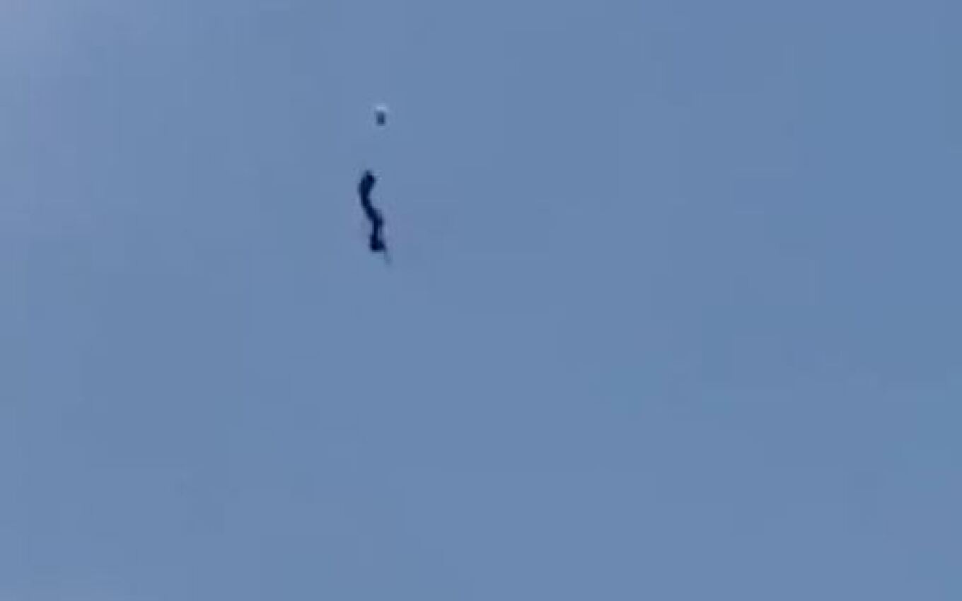 Αυστραλία: Το αλεξίπτωτο δεν άνοιξε, έπεσαν στο κενό και σώθηκαν όταν άνοιξε το εφεδρικό (βίντεο)