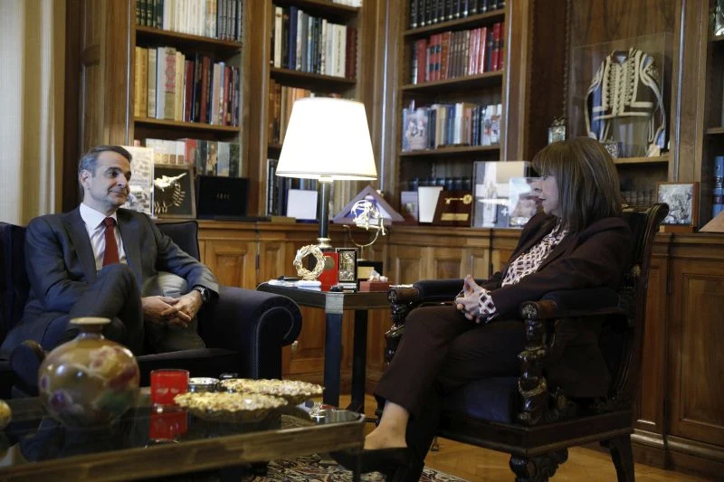 O Κ.Μητσοτάκης ζητάει να τον ψηφίσουν ξανά… για να δανειστεί τα Γλυπτά του Παρθενώνα παραχωρώντας ως εγγύηση άλλες αρχαιότητες!