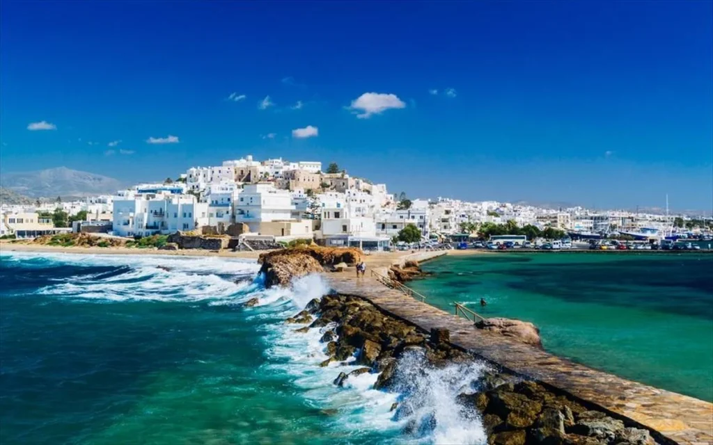 Στις κορυφαίες τάσεις του κόσμου για βιώσιμο ταξίδι το 2023 η Νάξος