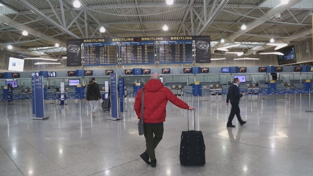 Συνελήφθη υπάλληλος του «Ελ.Βενιζέλος» που έκλεβε βαλίτσες επιβατών από το 2016