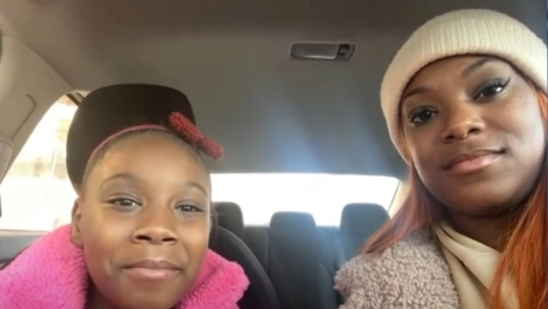 Μητέρα θύμισε στην κόρη της να βγάλει το φαγητό από την κατάψυξη μέσω videogame (βίντεο)