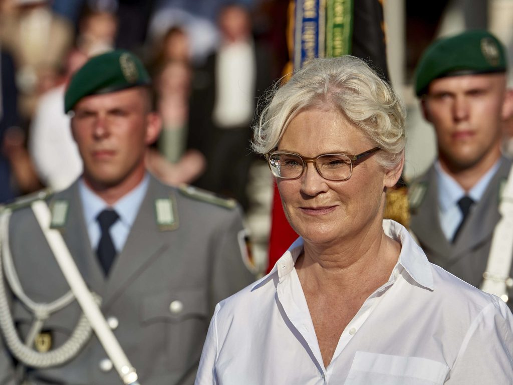 Γερμανικά ΜΜΕ: Η  υπουργός Άμυνας της Γερμανίας έχει αποφασίσει  να παραιτηθεί