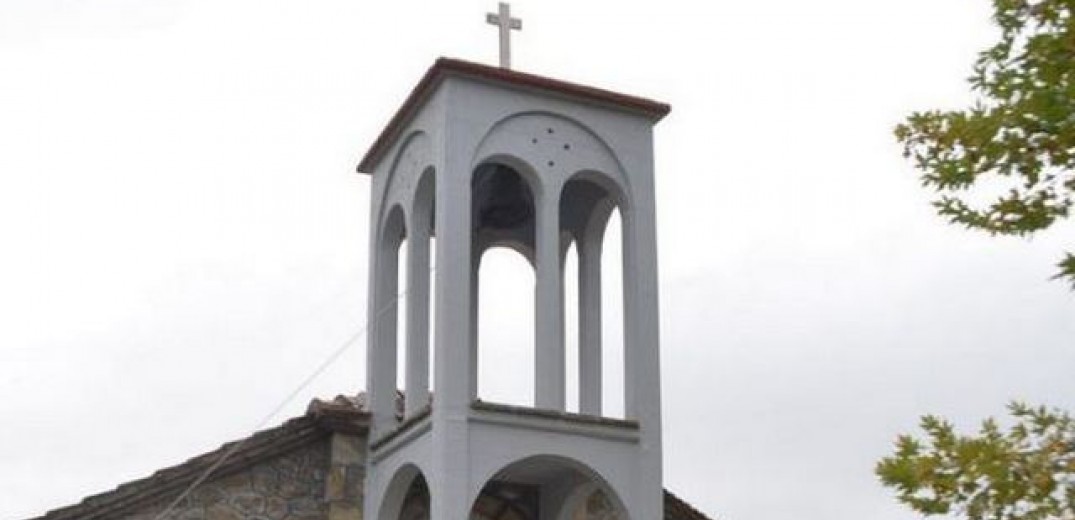 Φθιώτιδα: Ιερόσυλοι «βούτηξαν»… καμπάνα από εκκλησία