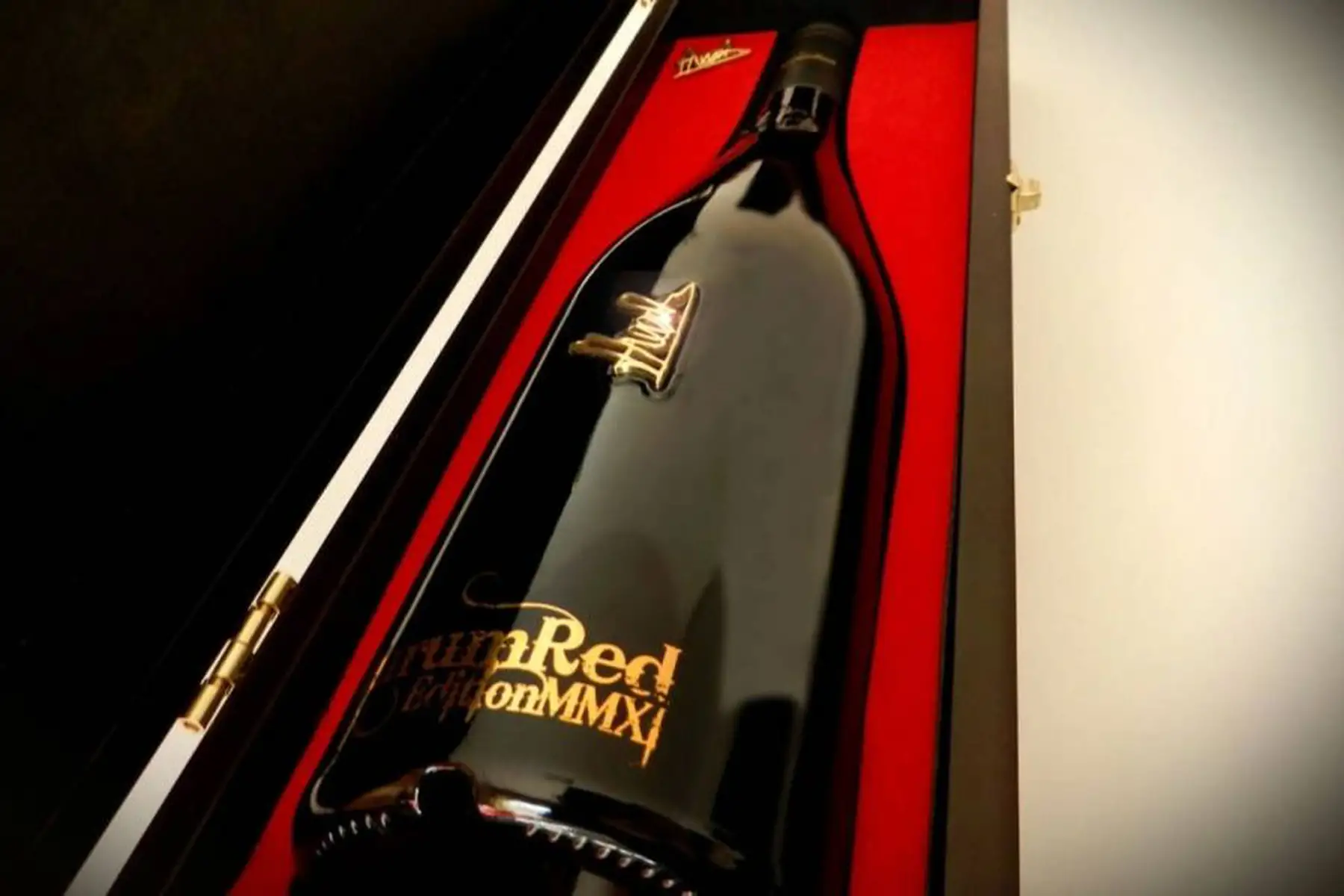 Αυτό είναι το πιο ακριβό κρασί του κόσμου – Η φιάλη ξεκινά από…  από 25.000 ευρώ