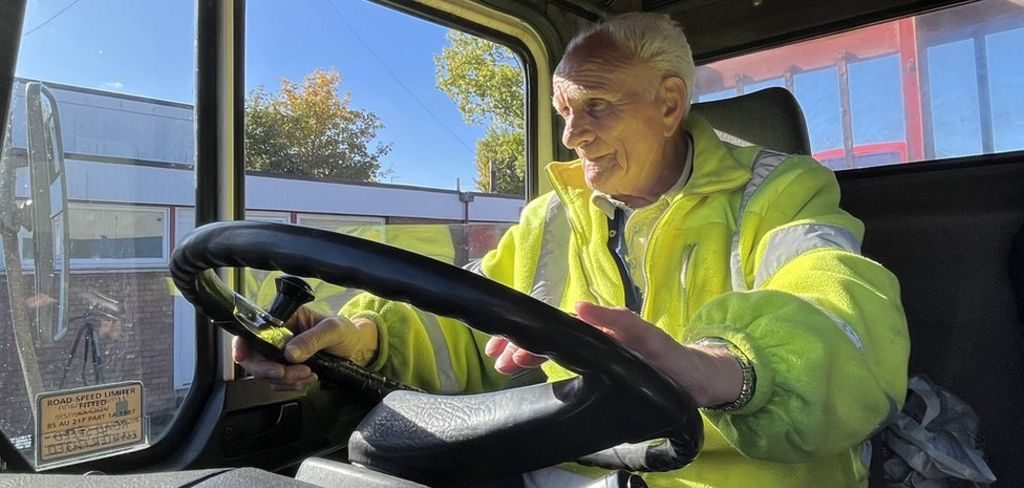 Βρετανία: Ο γηραιότερος οδηγός φορτηγού θα συνεχίσει να εργάζεται σε ηλικία 90 ετών