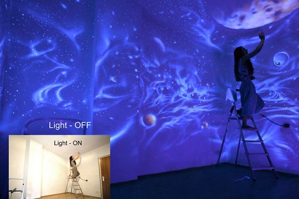 Εντυπωσιακό: Τοιχογραφίες που φαίνονται μόνο στο σκοτάδι! (φωτο)