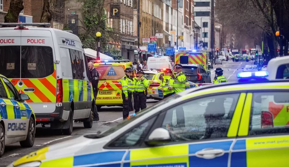 Λονδίνο: Tρομακτικό βίντεο από τους πυροβολισμούς σε κηδεία (βίντεο)