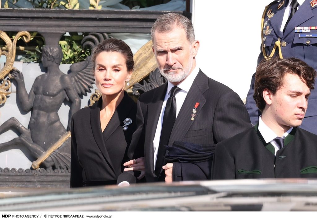 Κηδεία τέως Βασιλιά Κωνσταντίνου: Πόσο κοστίζουν οι σουίτες που διαμένουν τα μέλη των βασιλικών οικογενειών;