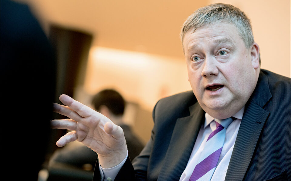 Σκάνδαλο Κατάρ: Παραδέχεται και ο Μ.Ταραμπέλα αδήλωτο πληρωμένο ταξίδι στο Κατάρ