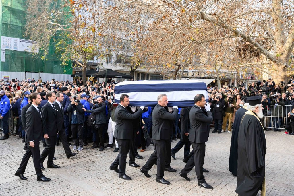 Τα διεθνή ΜΜΕ για την κηδεία του τέως Βασιλιά Κωνσταντίνου (φωτό)