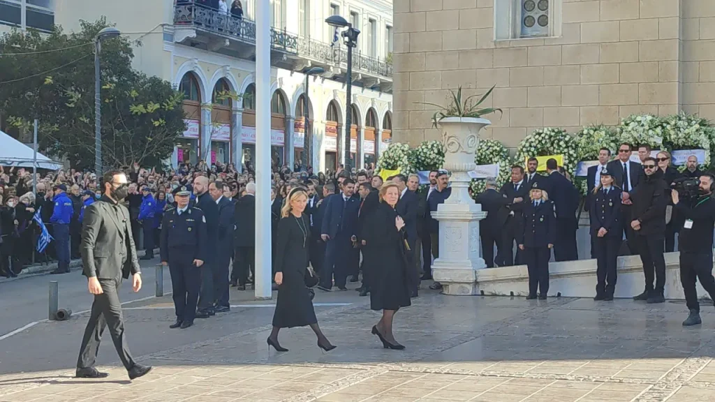 Κηδεία τέως Βασιλιά Κωνσταντίνου: Στη Μητρόπολη Αθηνών η Άννα-Μαρία