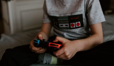 Videogames: Τα σημάδια ότι το παιδί έχει εθιστεί – Πώς να το «ξεκολλήσουμε» από την οθόνη