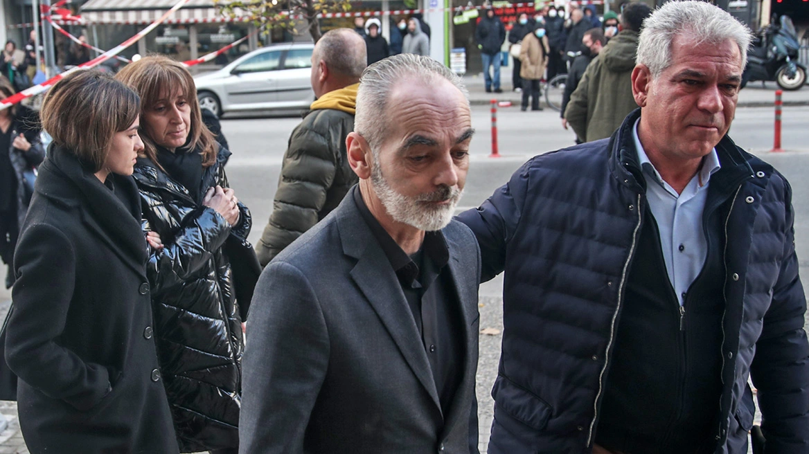 Δολοφονία Άλκη Καμπανού: «Τα ισόβια να είναι ισόβια για όλη τους τη ζωή» είπε ο πατέρας του 19χρονου