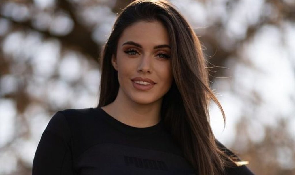 Κ.Βενέρη – Σιούλη: Η αθλήτρια στίβου με μεταπτυχιακό στην Ιατρική φετινή βασίλισσα στο πατρινό καρναβάλι (φώτο)