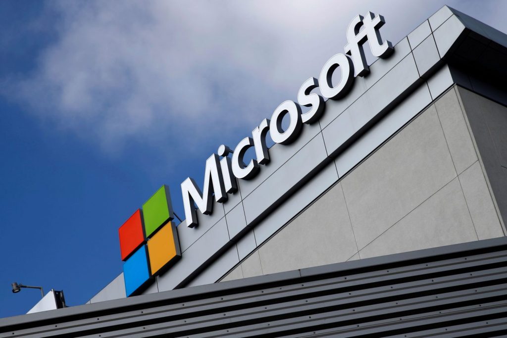 Η Microsoft ανακοίνωσε απολύσεις 10.000 υπαλλήλων