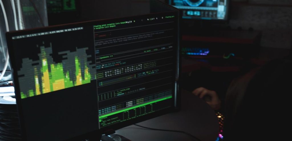 Έφοδος της αστυνομίας σε σπίτι πρώην εργαζόμενης της Intellexa για τις παρακολουθήσεις με Predator