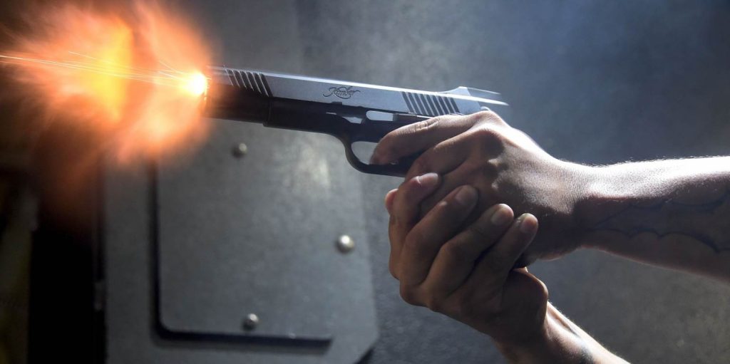 Αιματηρή συμπλοκή στην Καρδίτσα: Απατημένος σύζυγος πυροβόλησε τον εραστή της γυναίκας του – Η κατάθεση του θύματος