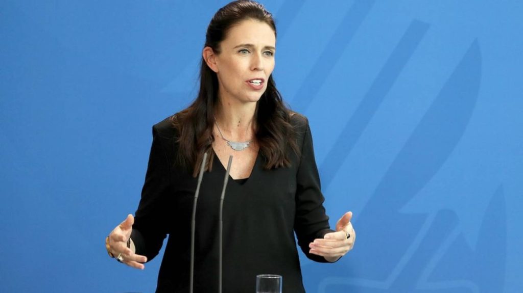 Τζασίντα Αρντέρν: Η πρωθυπουργός της Νέας Ζηλανδίας ανακοίνωσε πως θα παραιτηθεί τον επόμενο μήνα (βίντεο)