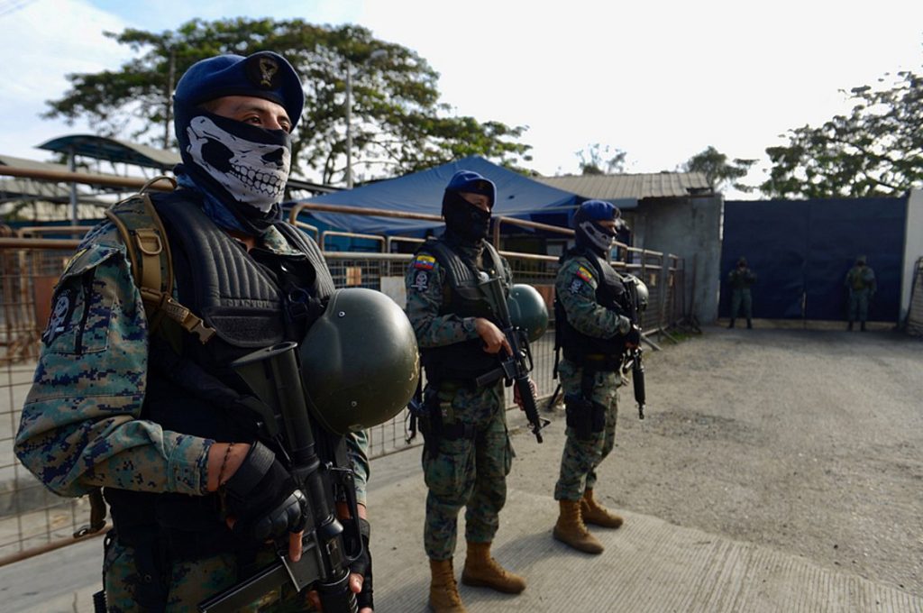 Ισημερινός: Εξαρθρώθηκε συμμορία που διακινούσε όπλα σε συνεργασία με την Κολομβία