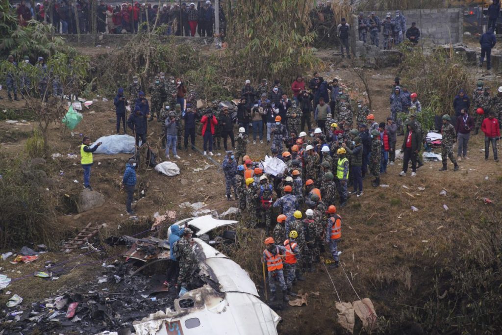 Νεπάλ: Εμπειρογνώμονας εξηγεί γιατί συνετρίβη το αεροσκάφος της Yeti – Ήταν μηχανικό λάθος ή έφταιγε ο πιλότος;