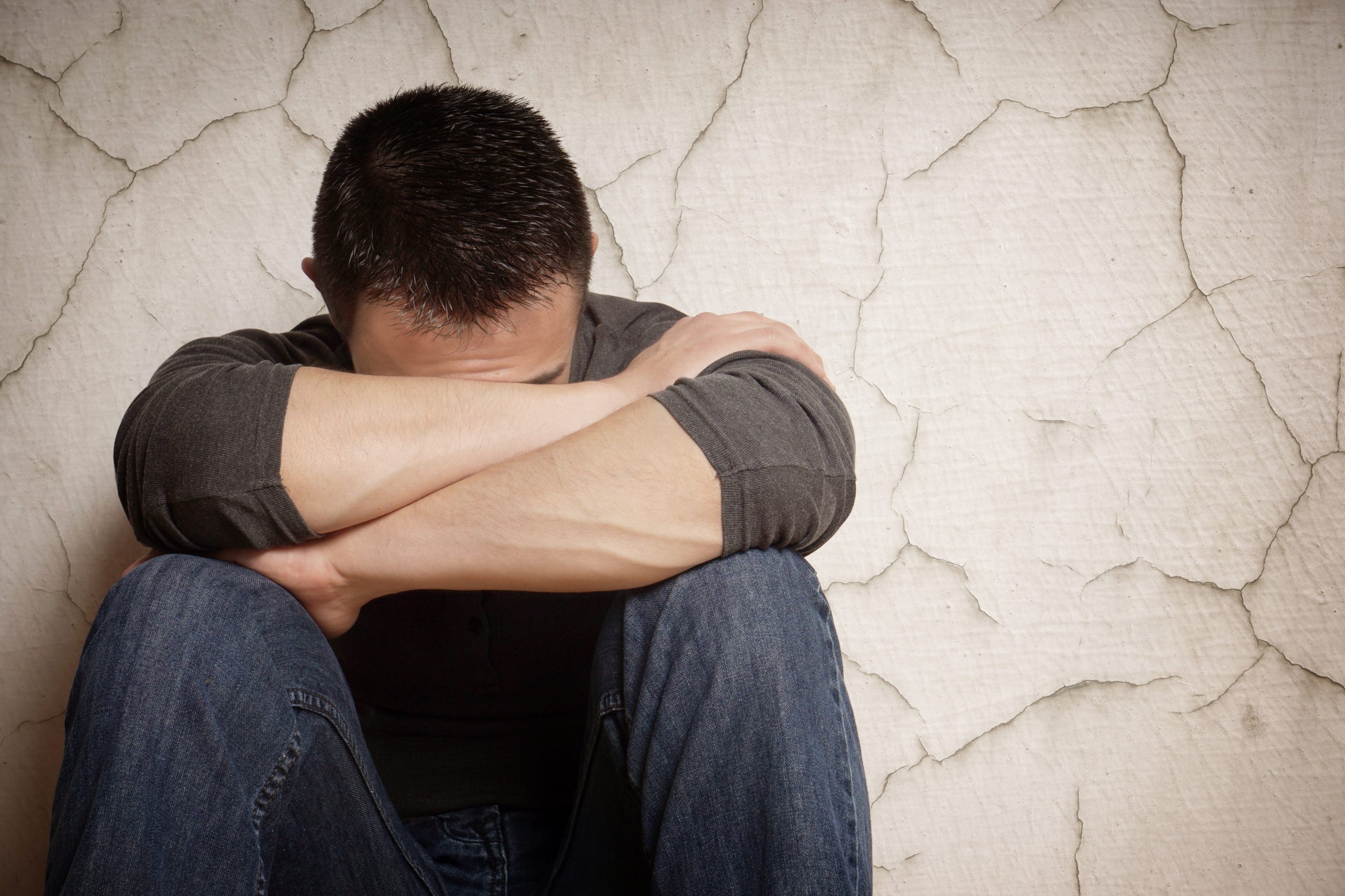 Αυτά είναι τα σημάδια και τα συμπτώματα της κατάθλιψης στους άντρες