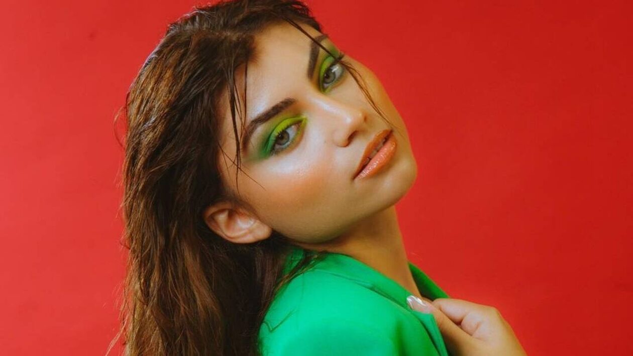 Ιωάννα Σπανού: Η Ελληνίδα που κάνει «χαμό» στο Tik Tok (φωτό)