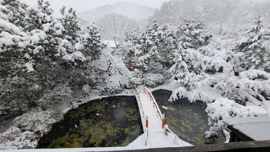 Ρεύμα από τα χιόνια; – Ιάπωνες επιστήμονες επιχειρούν να αξιοποιήσουν την κακοκαιρία