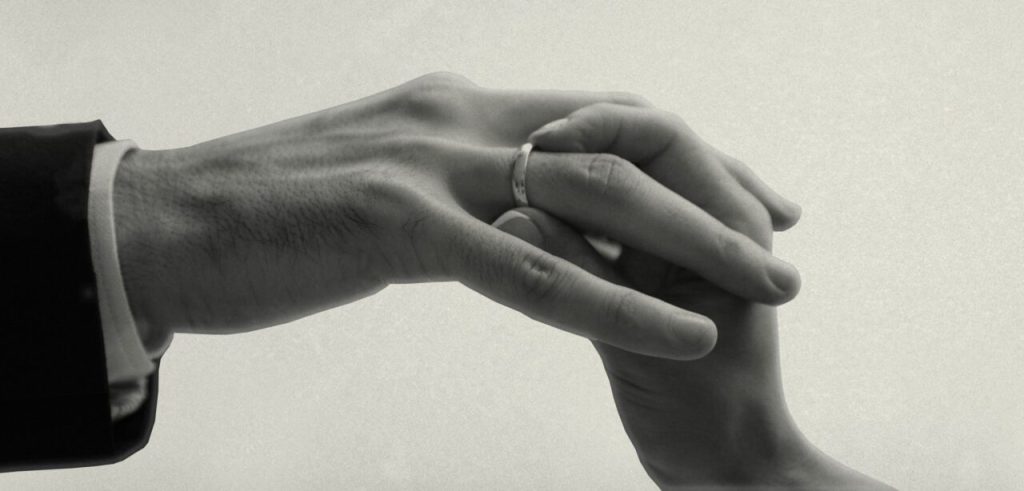 Γιατί δεν αρέσει στους άνδρες να φοράνε τη βέρα τους;