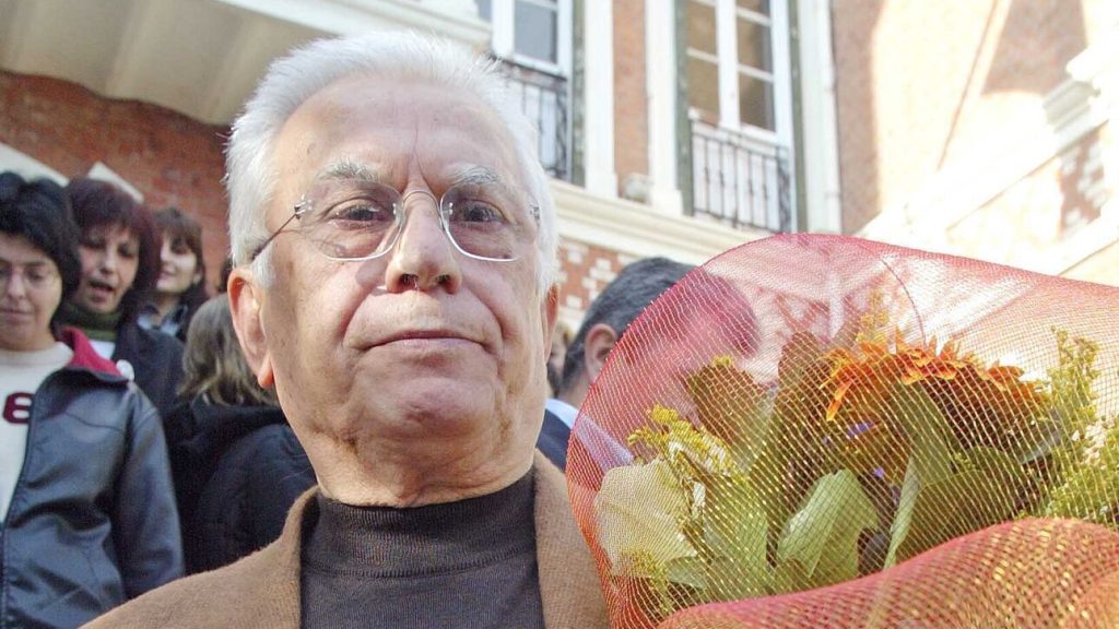 Υπουργείο Πολιτισμού: «Ο Νίκος Ξανθόπουλος εξέφρασε το λαϊκό συναίσθημα και τον πόνο της προσφυγιάς», λέει η Λ.Μενδώνη
