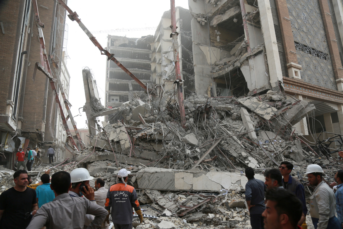 Συρία: Δεκατρείς νεκροί μετά από κατάρρευση κτιρίου στο Χαλέπι (βίντεο)