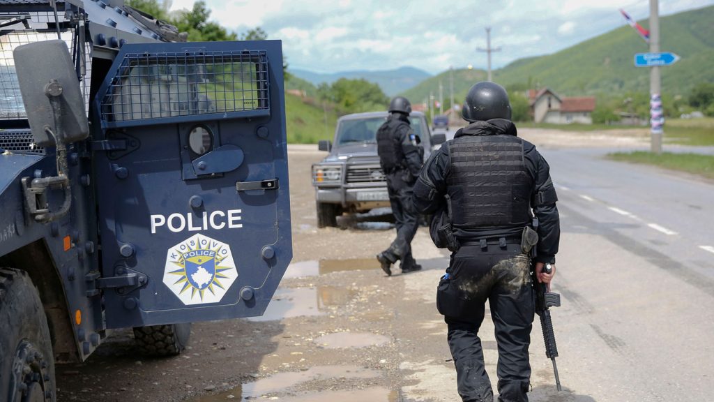 Κόσοβο: Αστυνομικοί πυροβόλησαν αυτοκίνητο που κατευθυνόταν στα σύνορα με τη Σερβία