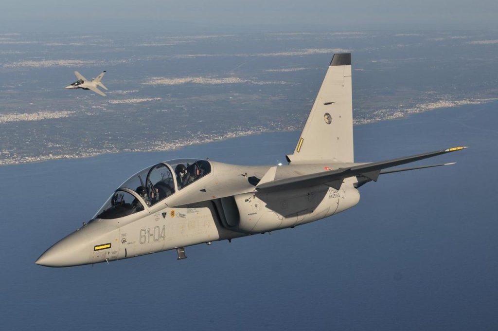 Καλαμάτα: Η «παρθενική» πτήση του πρώτου…. νοικιασμένου  εκπαιδευτικού αεροσκάφους Μ-346 προϊόν του σκανδάλου ύψους 2 δισ. ευρώ!