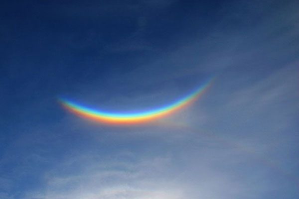 Εντυπωσιακό φαινόμενο: Ανάποδο… ουράνιο τόξο στον ουρανό! (φωτο)