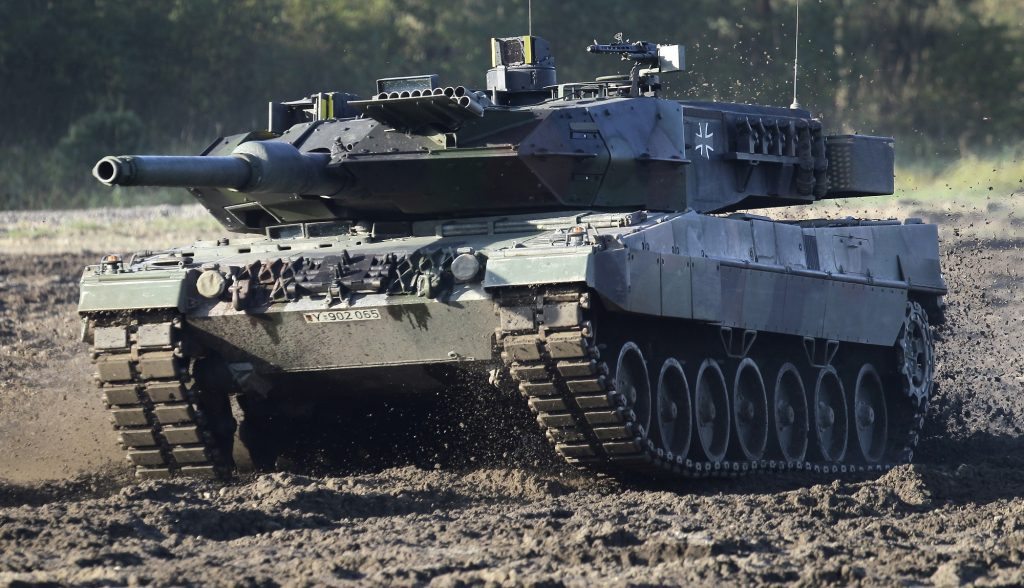 Είναι επίσημο: Η Γερμανία στέλνει τα άρματα μάχης Leopard 2 στην Ουκρανία
