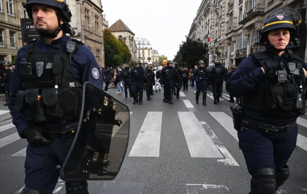 Παρίσι: Μαχαίρωσαν φοιτήτρια μέσα σε πανεπιστήμιο (βίντεο)