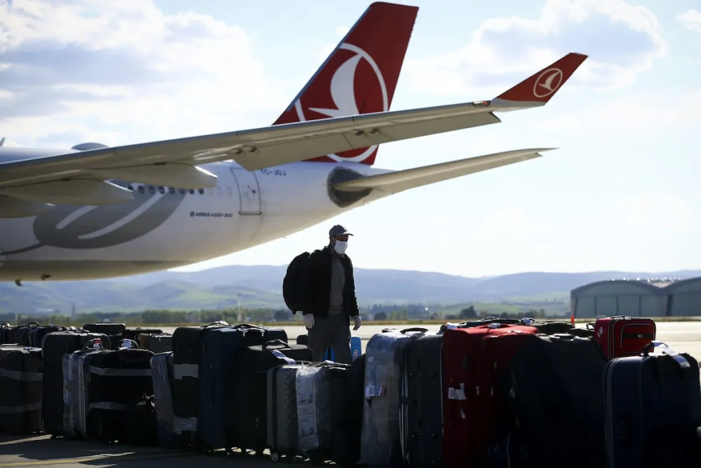 Οι ΗΠΑ ζητούν από την Τουρκία να σταματήσει τις πτήσεις προς τη Ρωσία – Απειλούν με κυρώσεις προσώπων