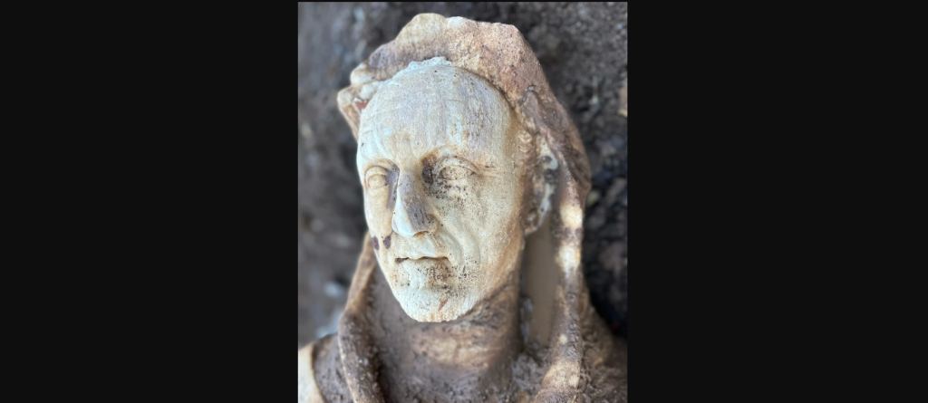 Ρώμη: Άγαλμα του Ηρακλή εντοπίστηκε σε ανασκαφές (φωτο)