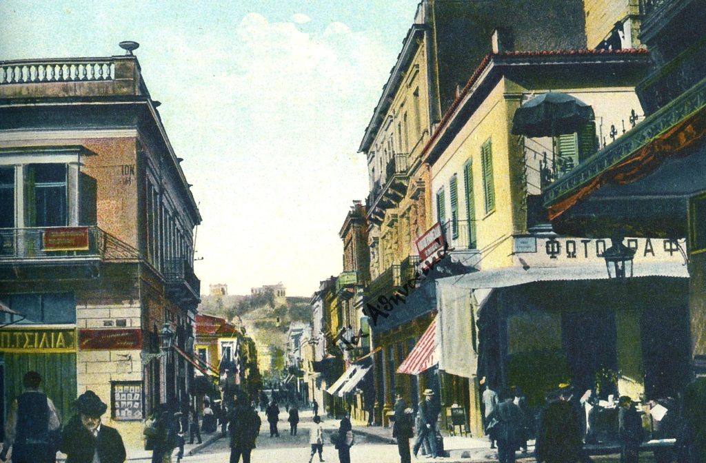 Αυτή είναι η άγνωστη ιστορία της οδού Αιόλου