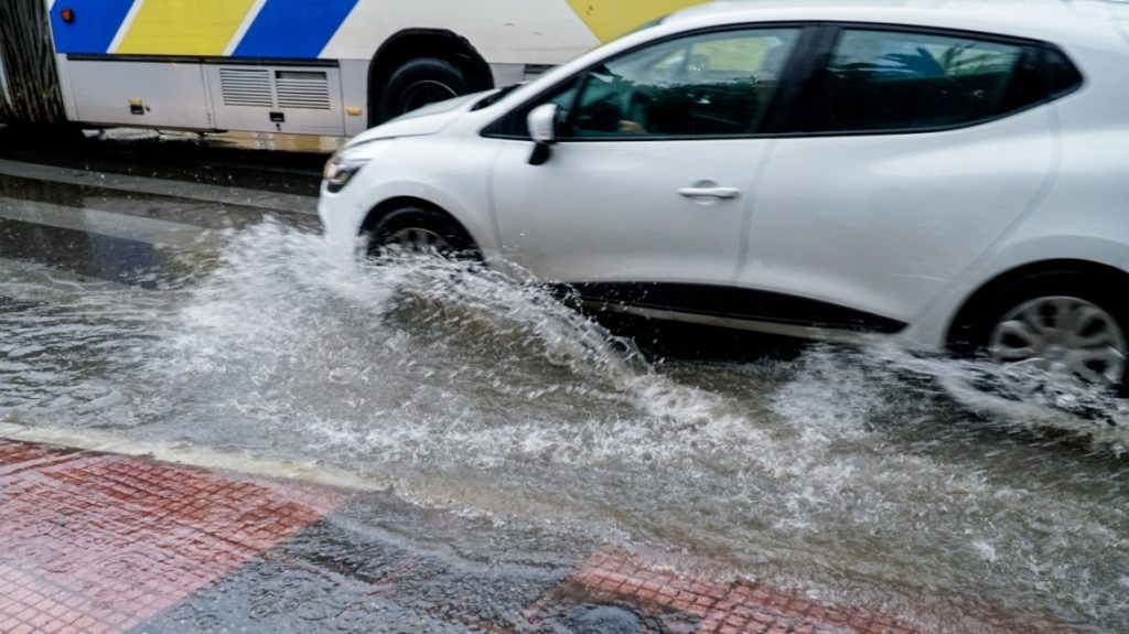 Καιρός: 422 κλήσεις στην Πυροσβεστική λόγω της σφοδρής κακοκαιρίας – Ο «χάρτης» ανά περιοχή