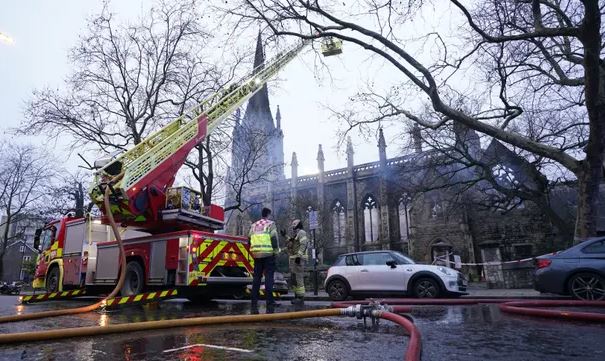 Βρετανία: Καταστράφηκε ολοκληρωτικά εκκλησία «πολιτιστικό θησαυρό» στο Λονδίνο μετά από φωτιά