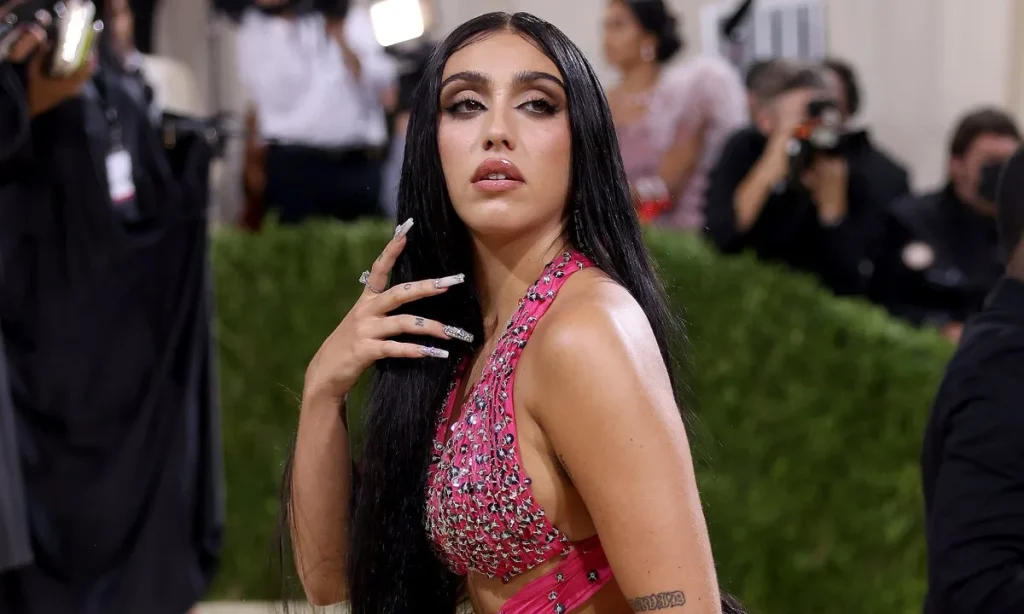 Λούρδη Λεόν: Η κόρη της Μαντόνα κάνει διακοπές στην Καραϊβική και φωτογραφίζεται με σέξι μαύρο φόρεμα (φώτο)