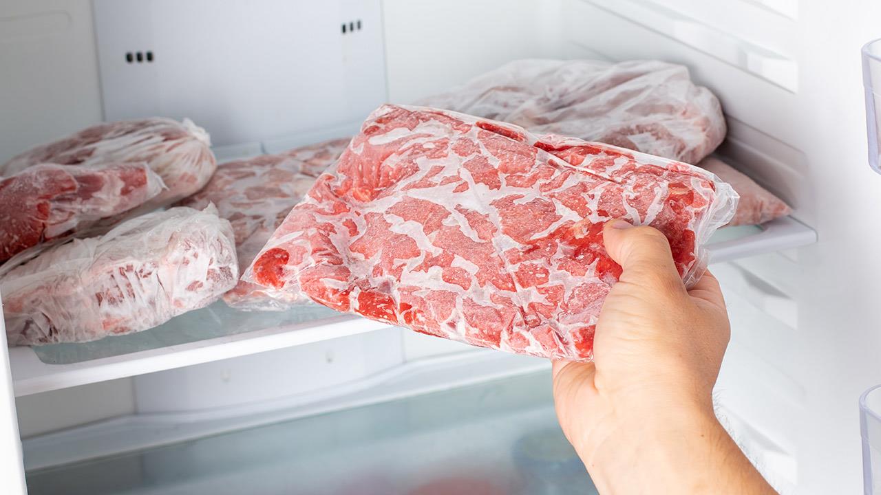 Κρέας: Πόσο διαρκεί στην κατάψυξη – Ο ασφαλέστερος τρόπος αποθήκευσης