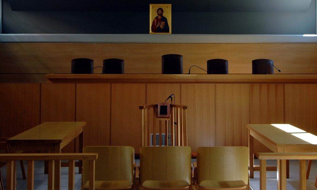 Βόλος: Η απίστευτη δικαιολογία που χρησιμοποίησε ένας διαρρήκτης όταν βρέθηκε ενώπιον του δικαστηρίου