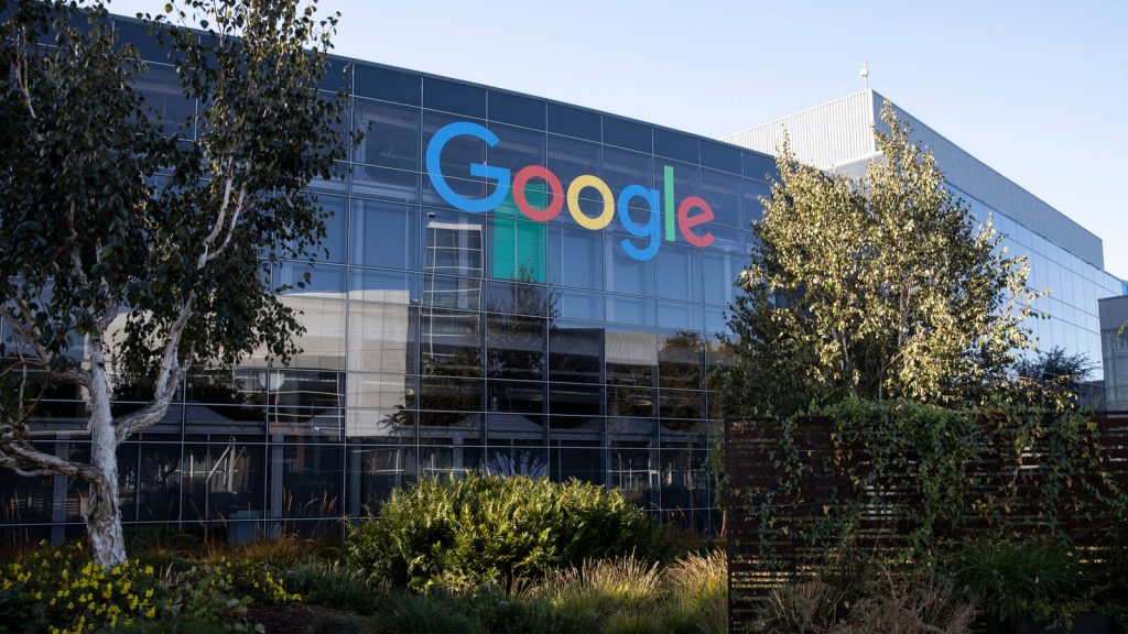 Google: Απέρριψε τις σεξουαλικές προτάσεις μιας υψηλόβαθμης προϊσταμένης και απολύθηκε
