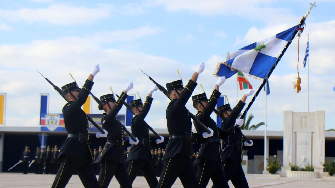 Πανελλήνιες 2023: Περιορισμένες οι θέσεις σε Στρατιωτικές, Αστυνομικές σχολές, Πυροσβεστικό και Λιμενικό σώμα