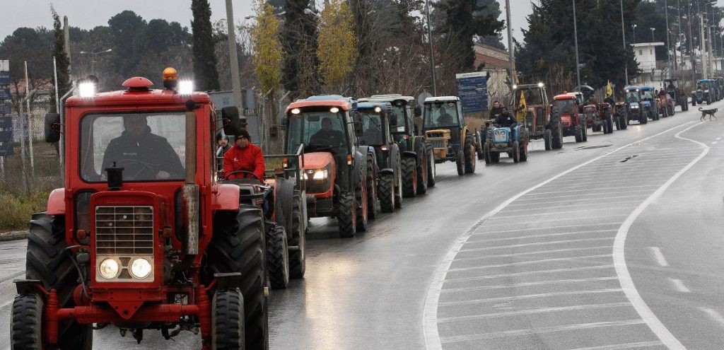 Στήνουν μπλόκο στον κυκλικό κόμβο της Καρδίτσας σήμερα οι αγρότες της Θεσσαλίας