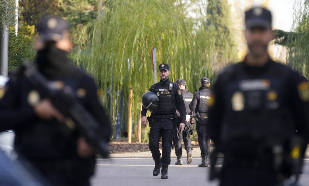 Ισπανία: Προφυλακίστηκε ο άνδρας που εισέβαλλε με ματσέτα σε δύο εκκλησίες