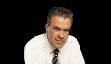 Ο τ.υπουργός Εσωτερικών A.Nτινόπουλος στο «Black Monday» της τηλεόρασης του Pronews με τον Τ.Γκουριώτη
