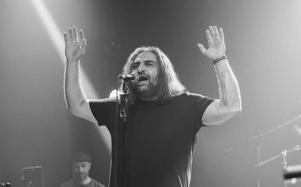 «Έφυγε» ξαφνικά από τη ζωή ο τραγουδιστής Νικόλας Φιλήτας (βίντεο)