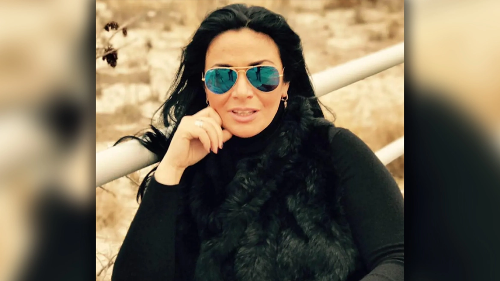 Στο δικαστήριο Ρωσίδα που δηλητηρίασε φίλη της με… τσιζκέικ – «Δεν την υποχρέωσα να το φάει» (φώτο-βίντεο)